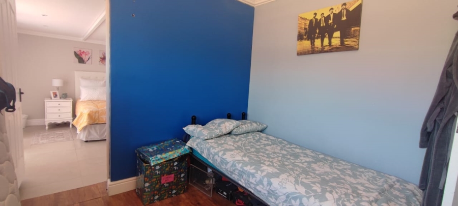 4 Bedroom Property for Sale in Strandfontein Village Western Cape